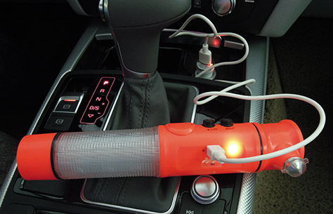 多功能汽车点烟器充电LED防雾灯消防应急声光报警手电筒安全锤TL023C-F车上充电