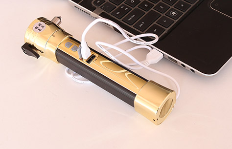 Mirror Surface Aluminum Solar Rechargeable Acousto-optic Alarm Self Rescue Safety Hammer Flashlight TL119V charge on computer