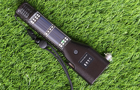 Cast Aluminum Solar Rechargeable Acousto-optic Alarm Self Rescue Safety Hammer Flashlight TL119W solar charging