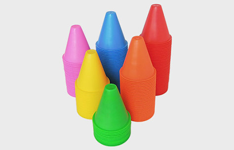 Conical Shape Roller Skating Training Marker Cone TC002 pile up